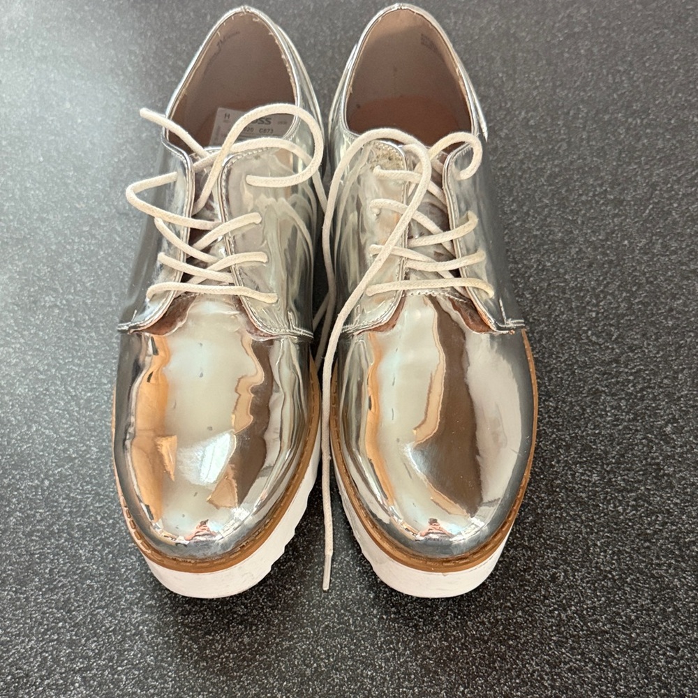 Chinese Laundry Silver Women's Oxford Shoes
